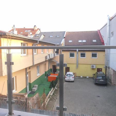 Premium City Centre Bedrooms Prešov Dış mekan fotoğraf