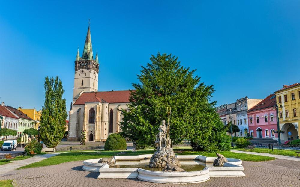 Premium City Centre Bedrooms Prešov Dış mekan fotoğraf