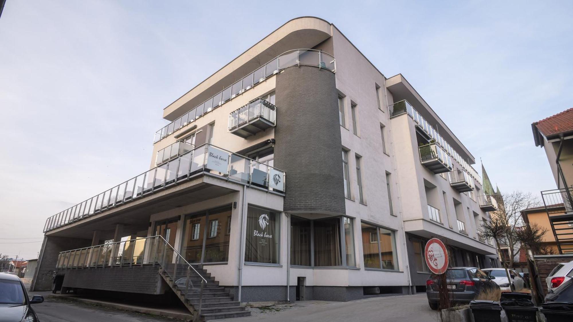 Premium City Centre Bedrooms Prešov Dış mekan fotoğraf