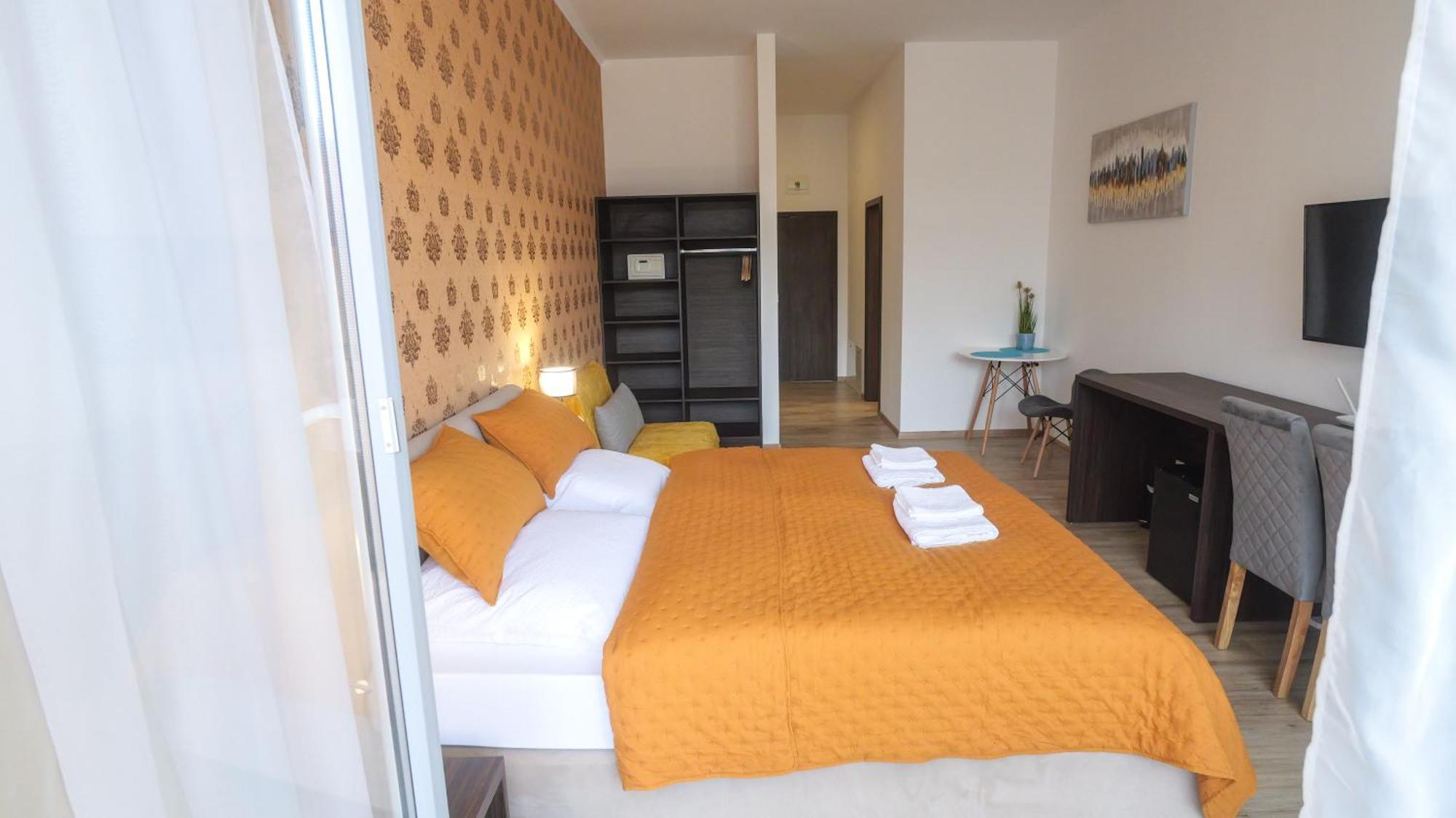 Premium City Centre Bedrooms Prešov Dış mekan fotoğraf