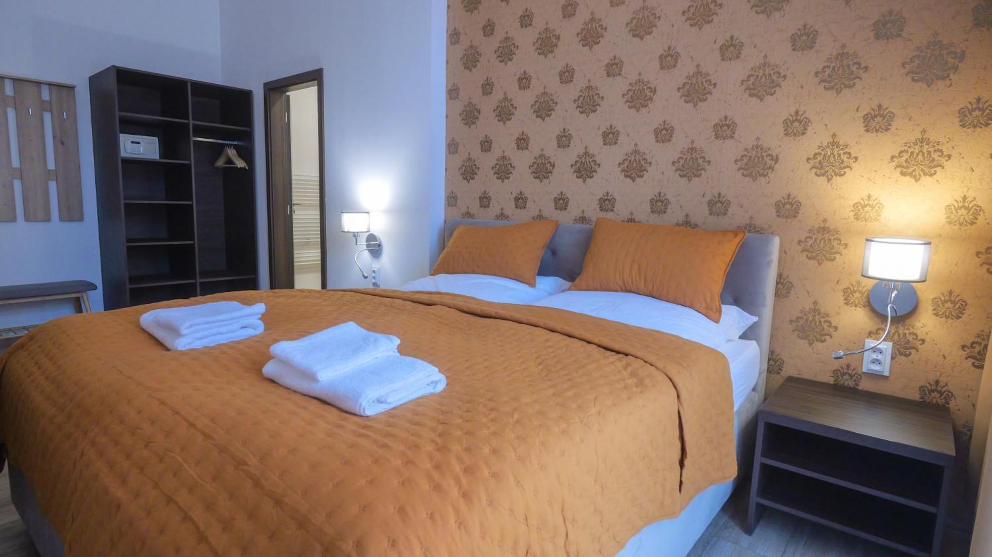 Premium City Centre Bedrooms Prešov Dış mekan fotoğraf