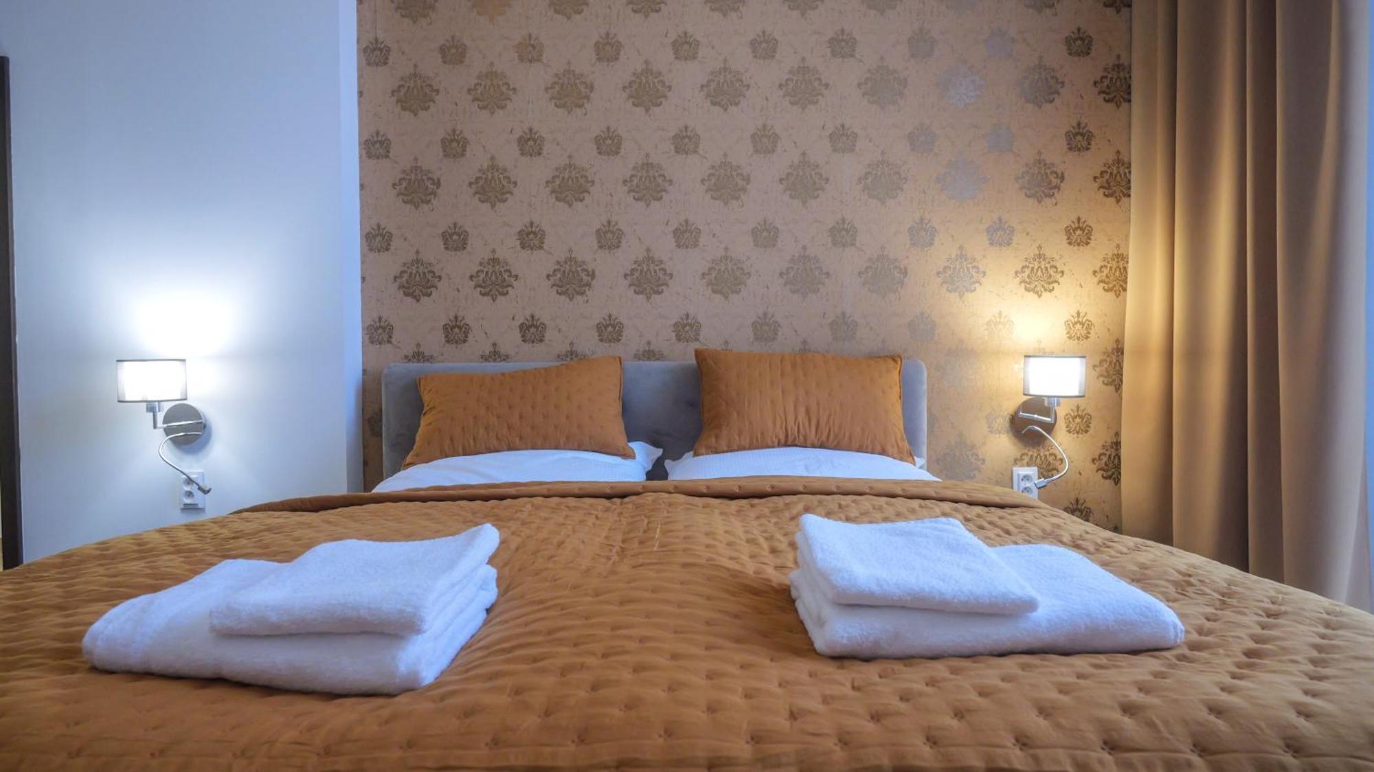 Premium City Centre Bedrooms Prešov Dış mekan fotoğraf